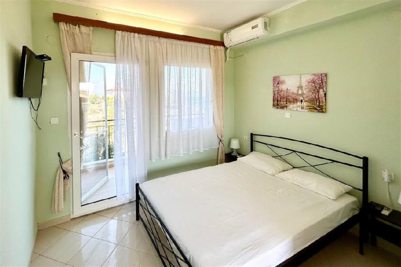Villa Irina, Nea Potidea Kassandra Beach Exterior foto